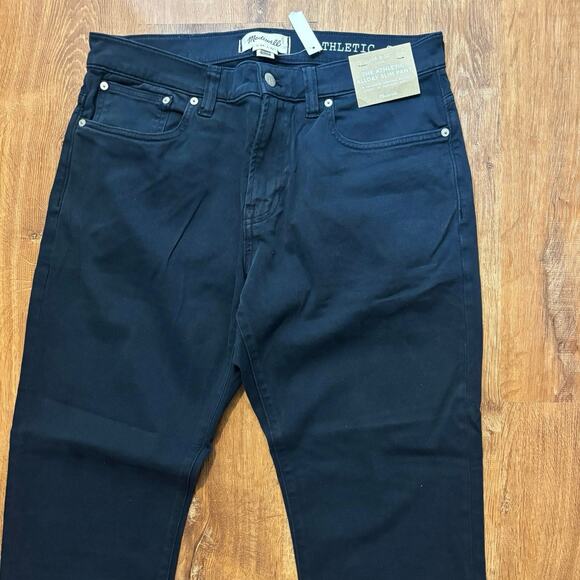 NWT Madewell The Athletic Allday Slim Pant In Navy Size 34x32 - Picture 5 of 9